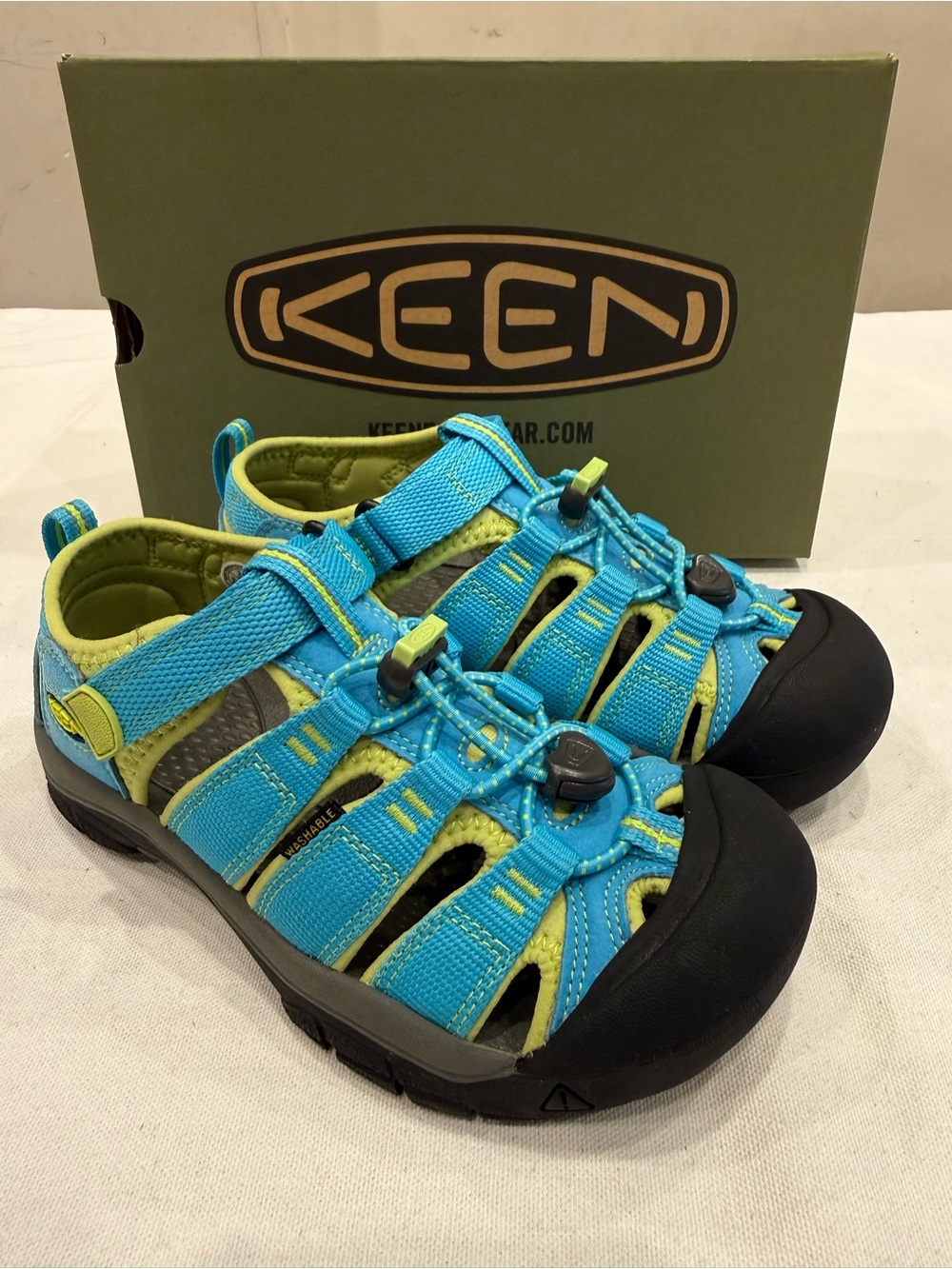 Keen Youth Newport H2 Color Blue/ Green Size 2